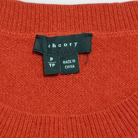 Theory Womens Cashmere Crewneck Sweater Red Sz P or XS Fall Winter Cozy Preppy - Picture 3 of 9